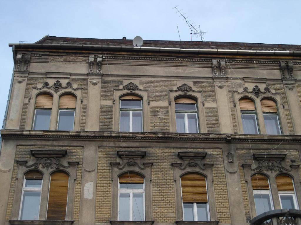 Klauzal Apartman Hostel Budapest Exterior photo